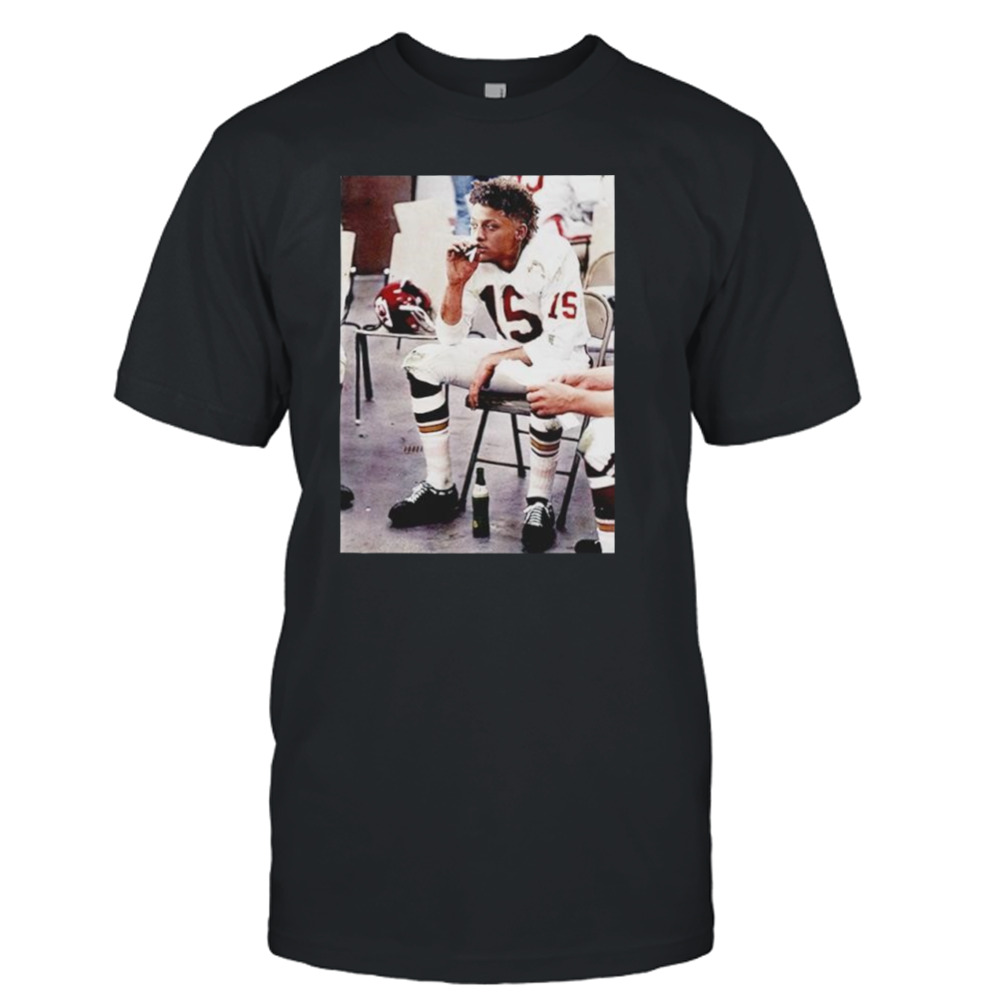 Kansas City Chiefs Patrick Mahomes Smokin And Beer T-Shirt - Hypecloth