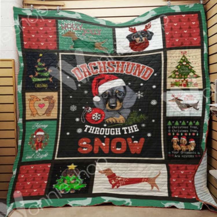 Dachshund Holly Quilt Blanket