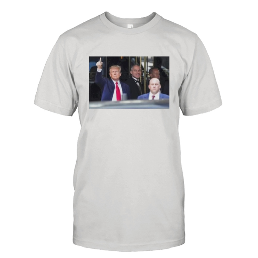 trump raise middle finger shirt