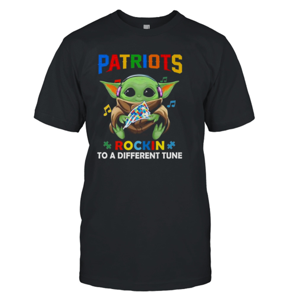Baby Yoda Hug New England Patriots Autism Rockin To A Different Tune shirt