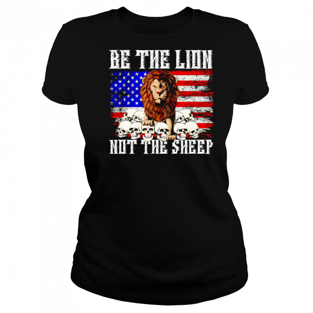 Be The Lion Not The Sheep American flag retro shirt Women's T-shirt
